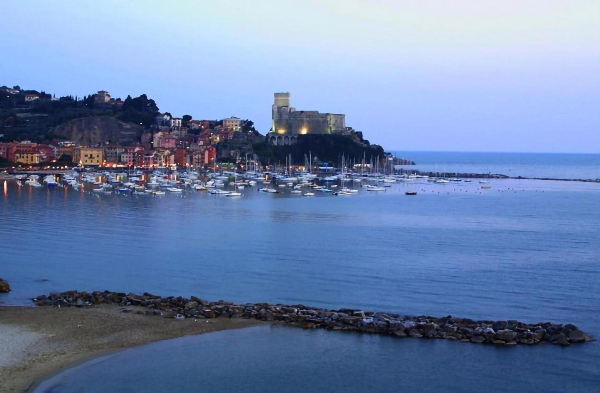 Affittacamere "In Piazzetta Da Vasco" Lerici Eksteriør bilde