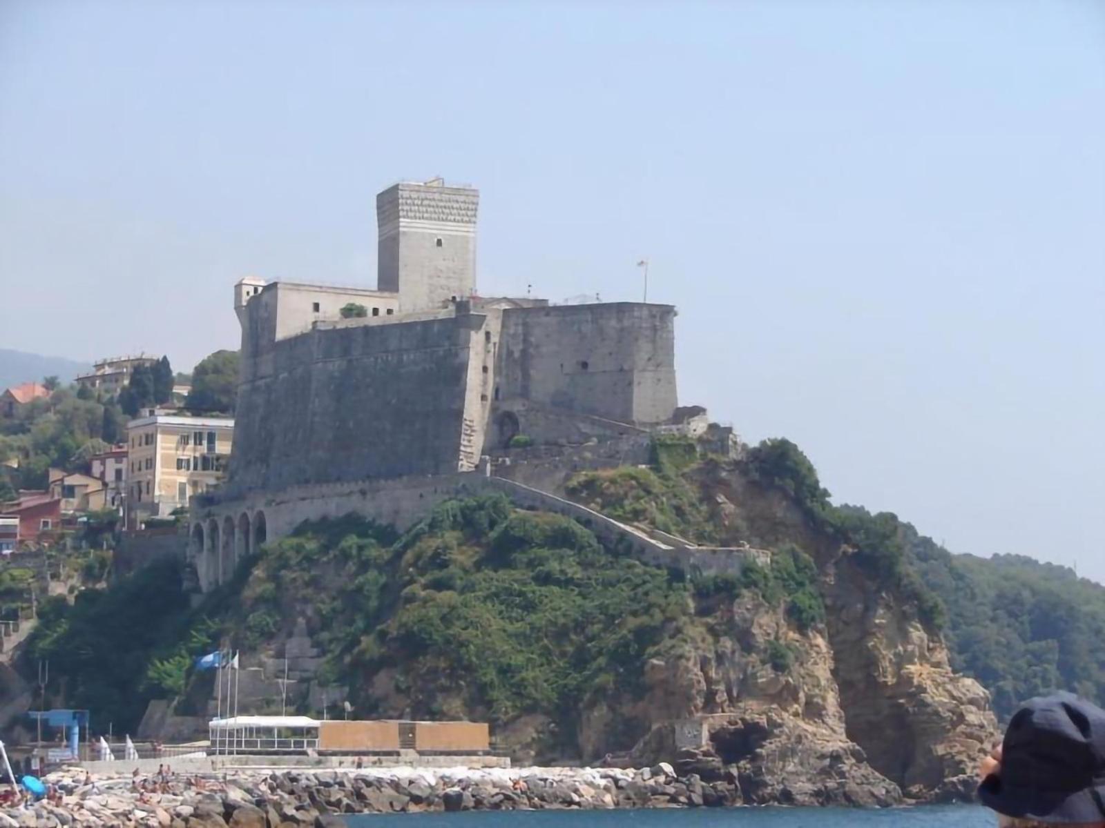 Affittacamere "In Piazzetta Da Vasco" Lerici Eksteriør bilde