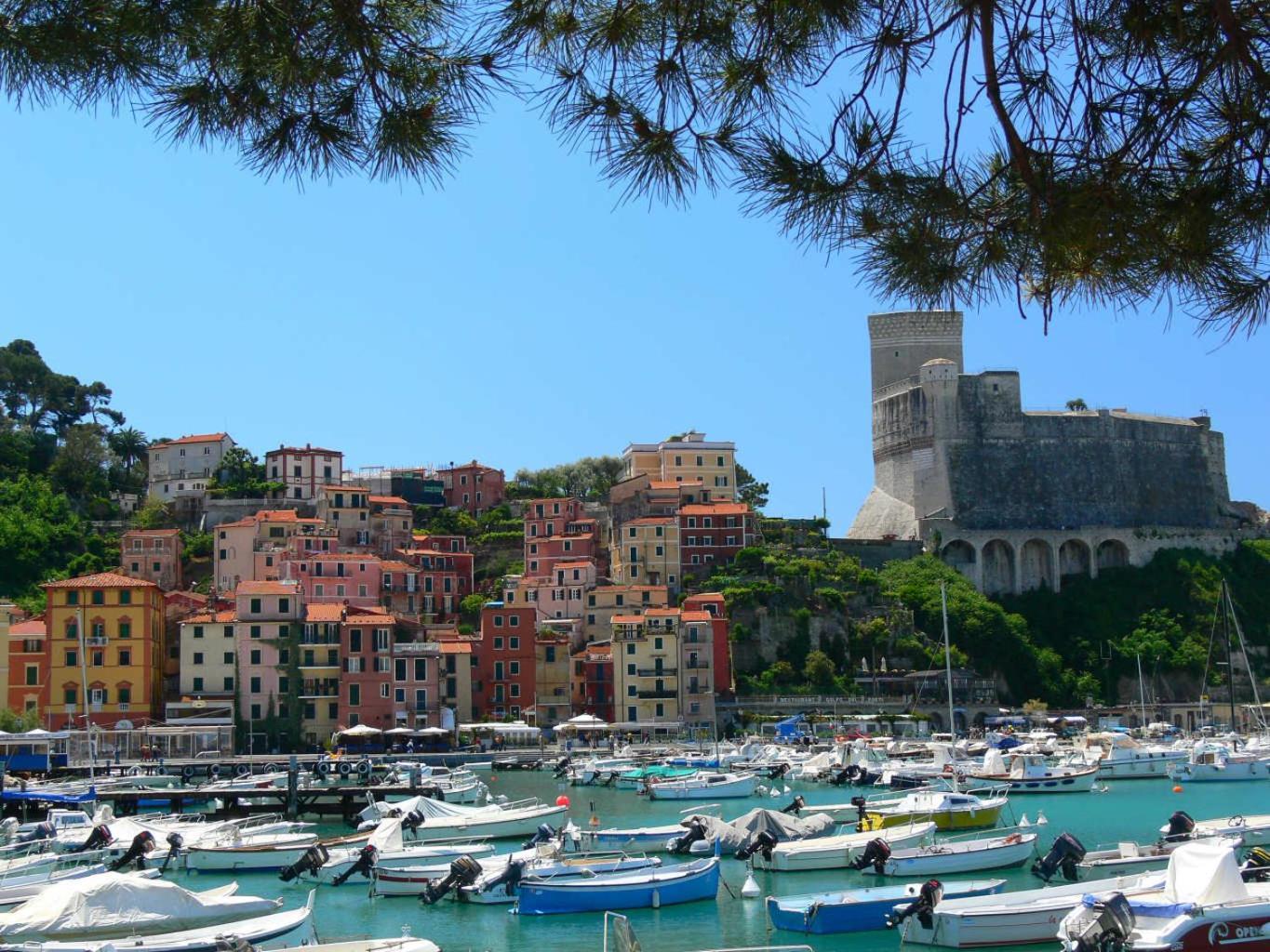 Affittacamere "In Piazzetta Da Vasco" Lerici Eksteriør bilde